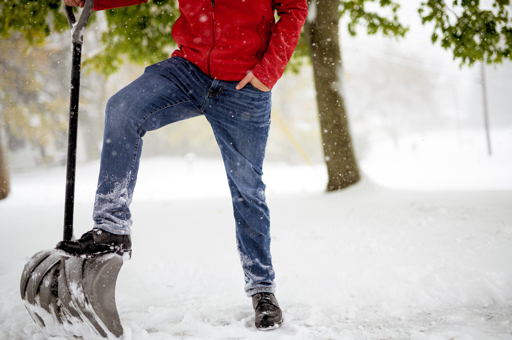 Winterdienst vor dem Haus: Räum- und Streupflicht in Österreich