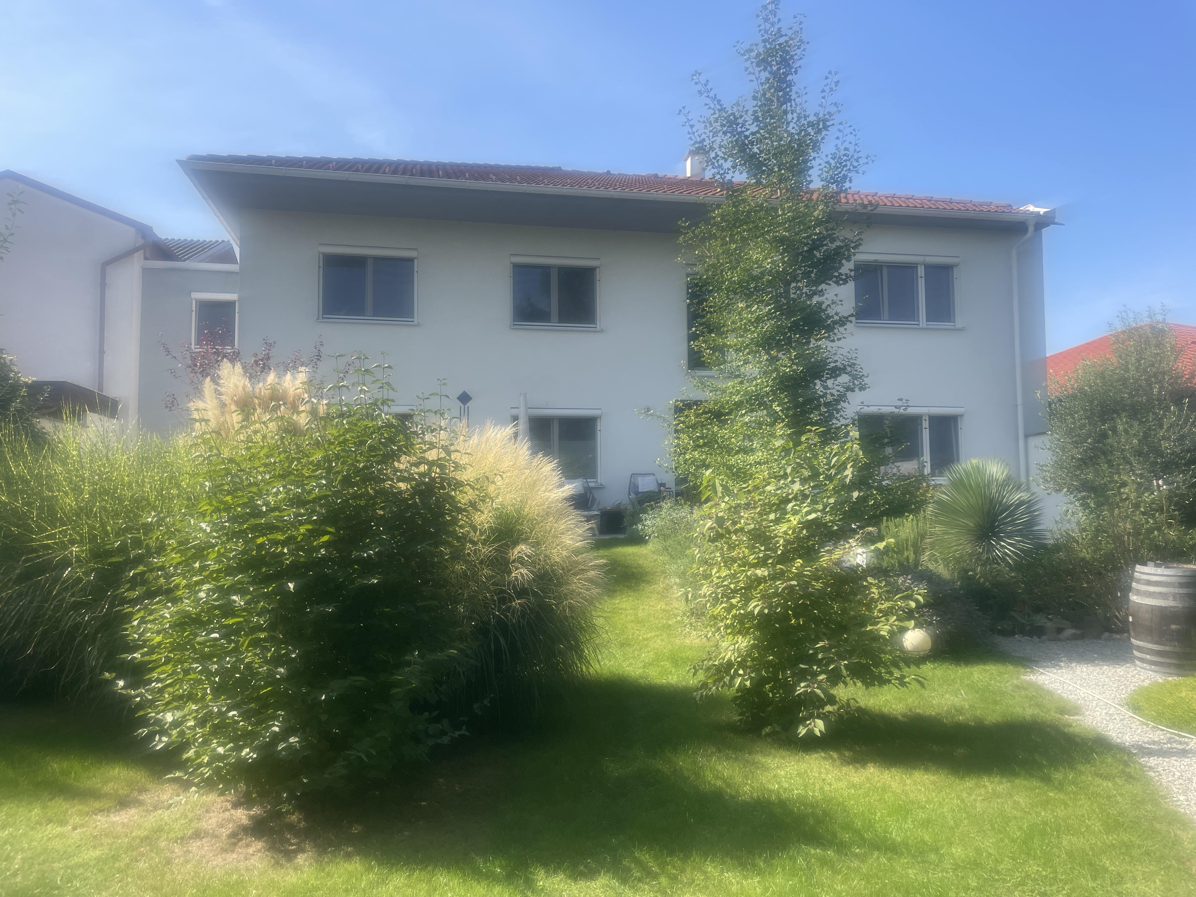 Traumhaus mit viel Platz   „Wohnen und Arbeiten unter einem Dach“