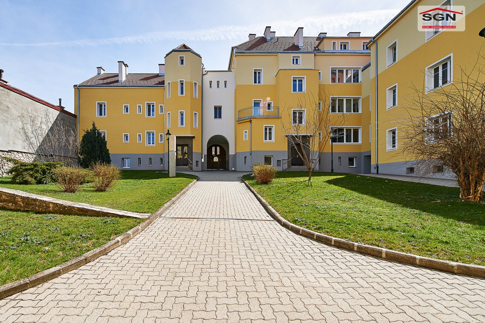 Einzigartige 2-Zimmer-Wohnung mit Wintergarten und Blick auf die Donau, in perfekter Zentrumslage nahe Donaupromenade