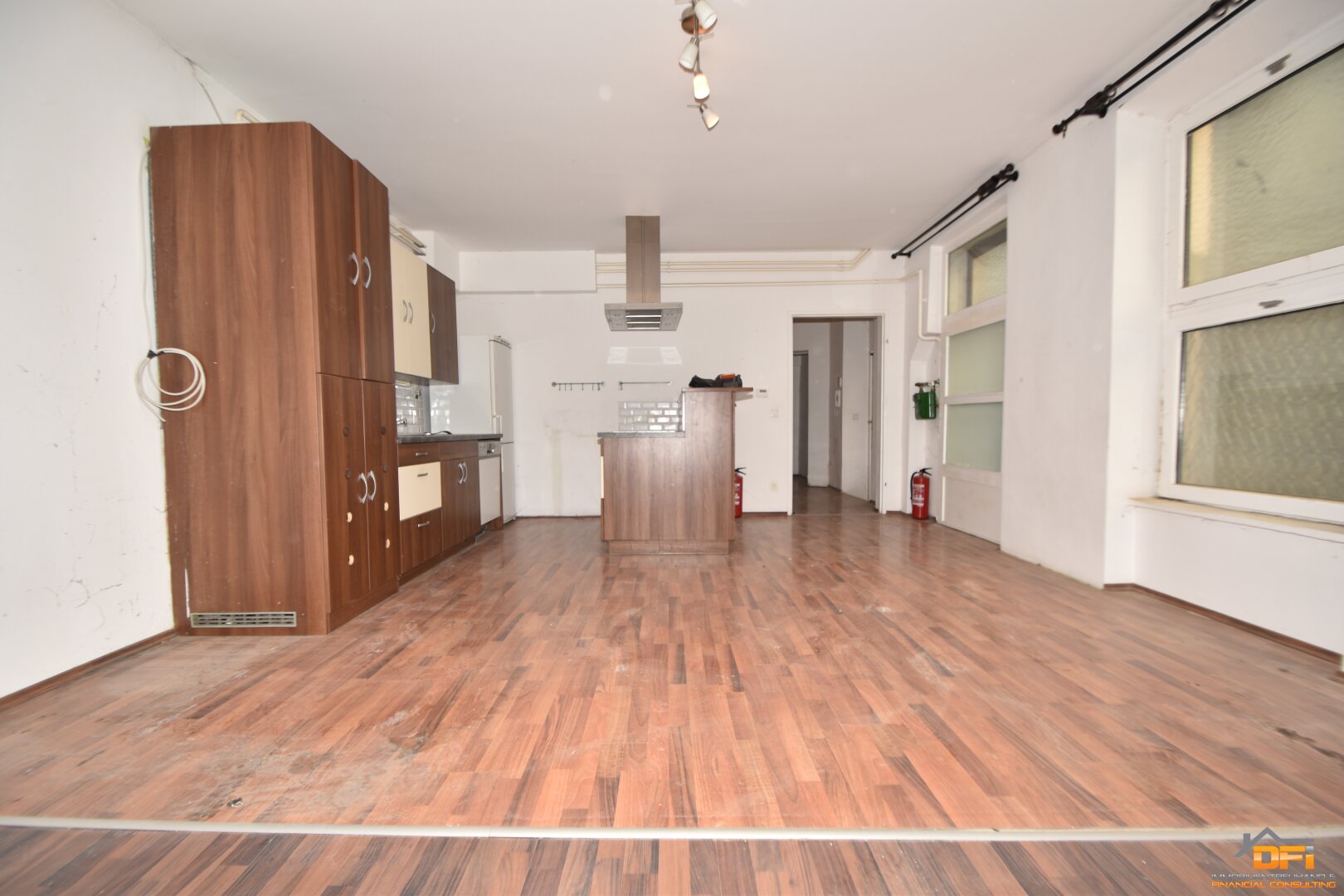 STADTHAUS IN OTTAKRING: 5-Zimmer Hofhaus mit begehbarem Flachdach und Garten/Hof in ruhiger Wohnlage