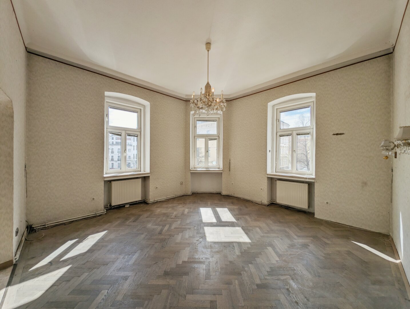 ++NEU++  3-Zimmer Altbau-Wohnung! viel Potential