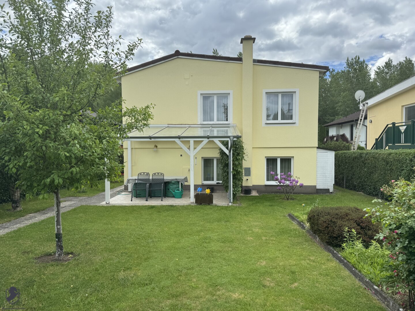 Einfamilienhaus/Ferienhaus in idyllischer Lage-Donaunähe