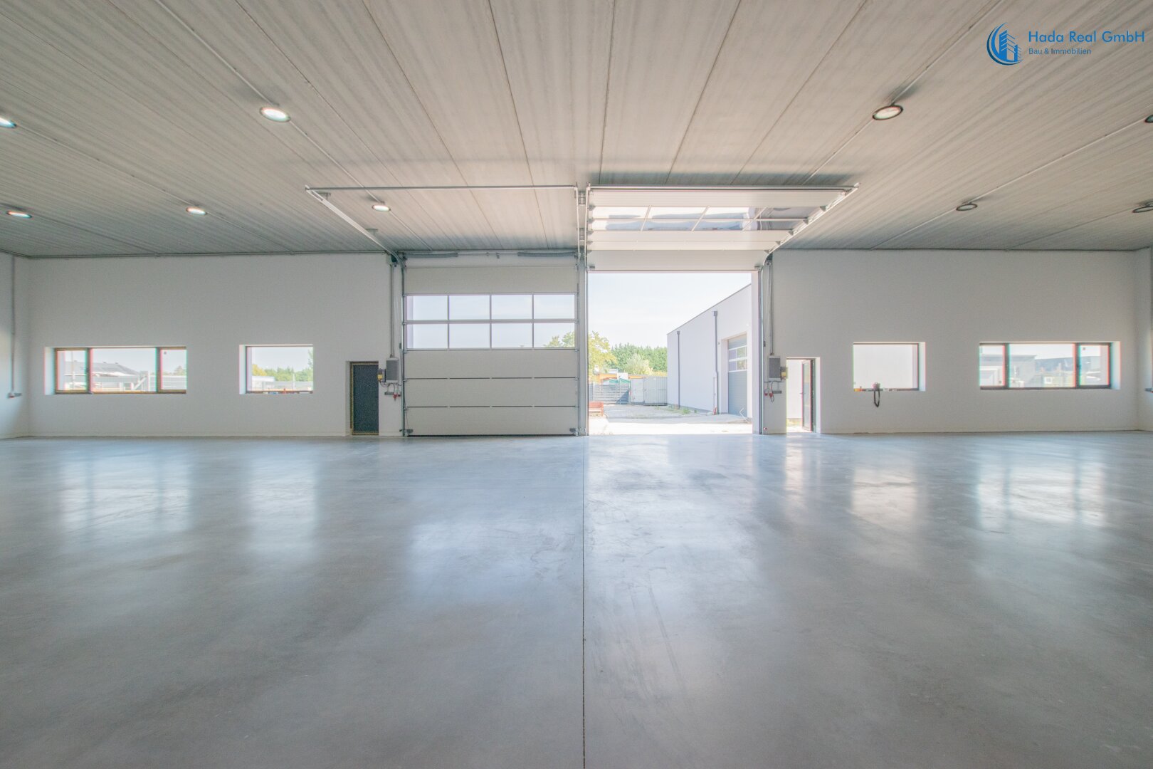 Wieder verfügbar: Geräumige und flexible Lagerhalle mit hoher Nutzfläche in Ebreichsdorf (Unterwaltersdorf - 2442)