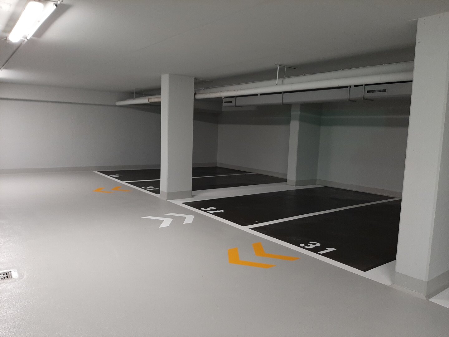 Erstvermietung nach Generalsanierung! Gesicherter Tiefgaragen- Parkplatz ! Preisreduktion bei Abnahme im Paket !