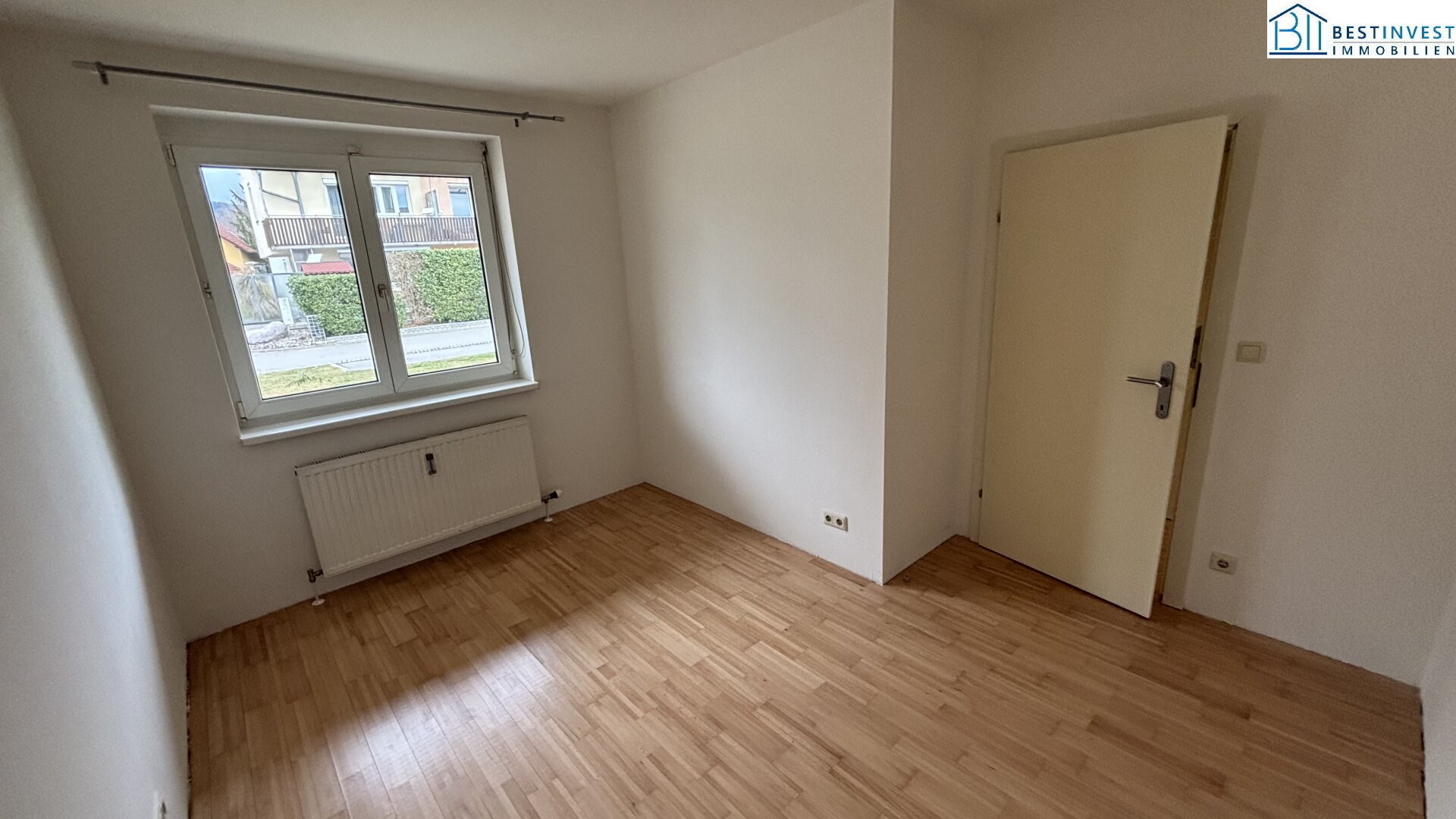 3 Zimmer Gartenwohnung mit Tiefgaragenplatz in Ruhelage