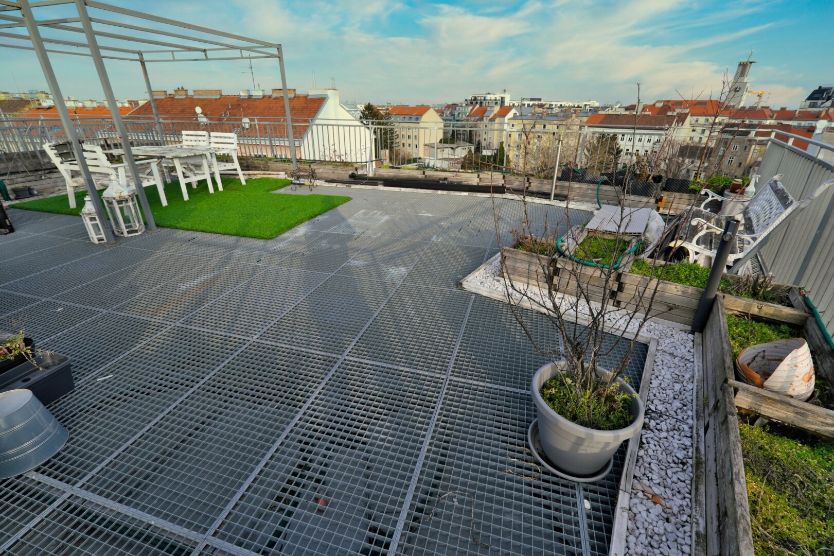 Nur € 3.883,-/m² | Dachwohnung 87m² + 62m²-Dachterrasse | AM SPITZ, FLORIDSDORF | 360°Blick über Dächer