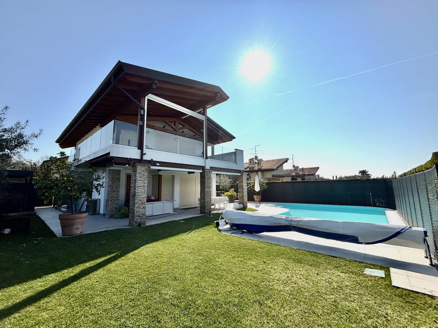 Villa Mit Seeblick und Private Pool