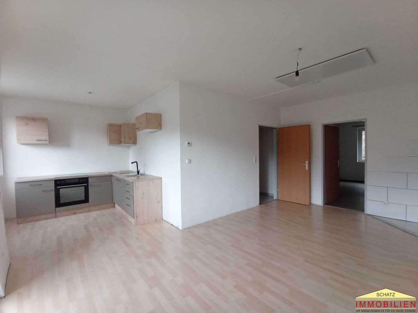 Einladende Wohnung mit Balkon und Stellplatz