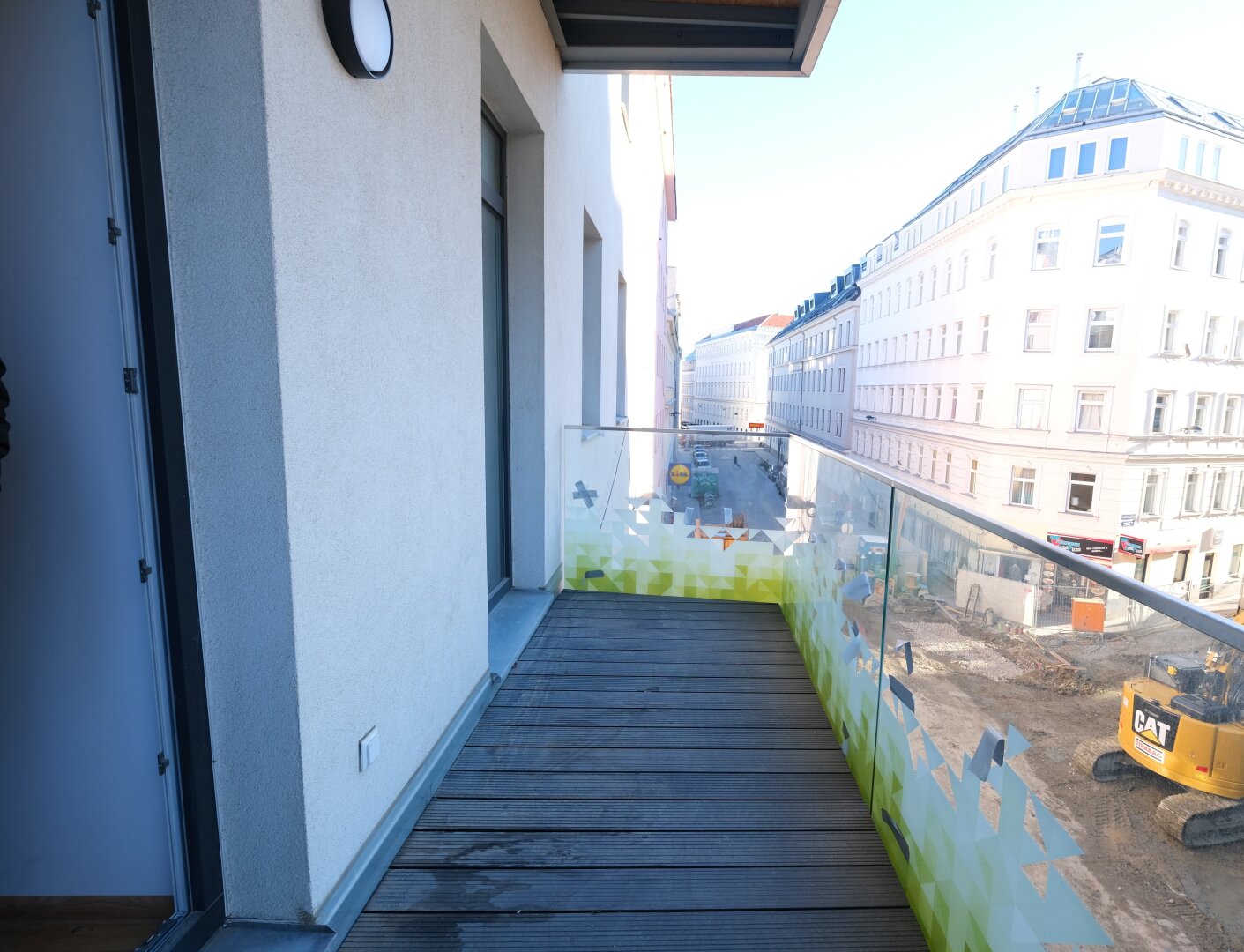 Kleinwohnung mit 6 m²-Süd-Balkon 2. Stock (neben neuer U2-Station Reinprechtsdorfer Straße)