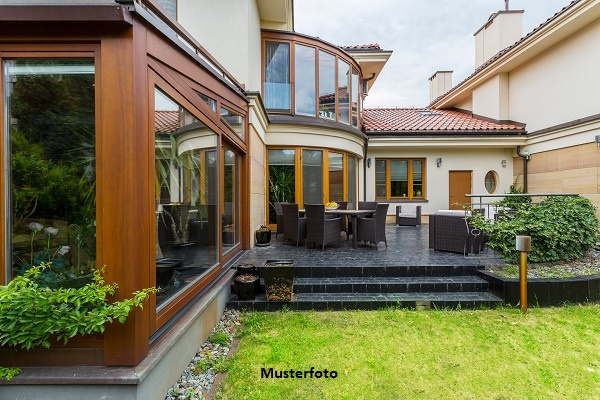 Heimwerker aufgepasst - Einfamilienhaus mit Stallungen