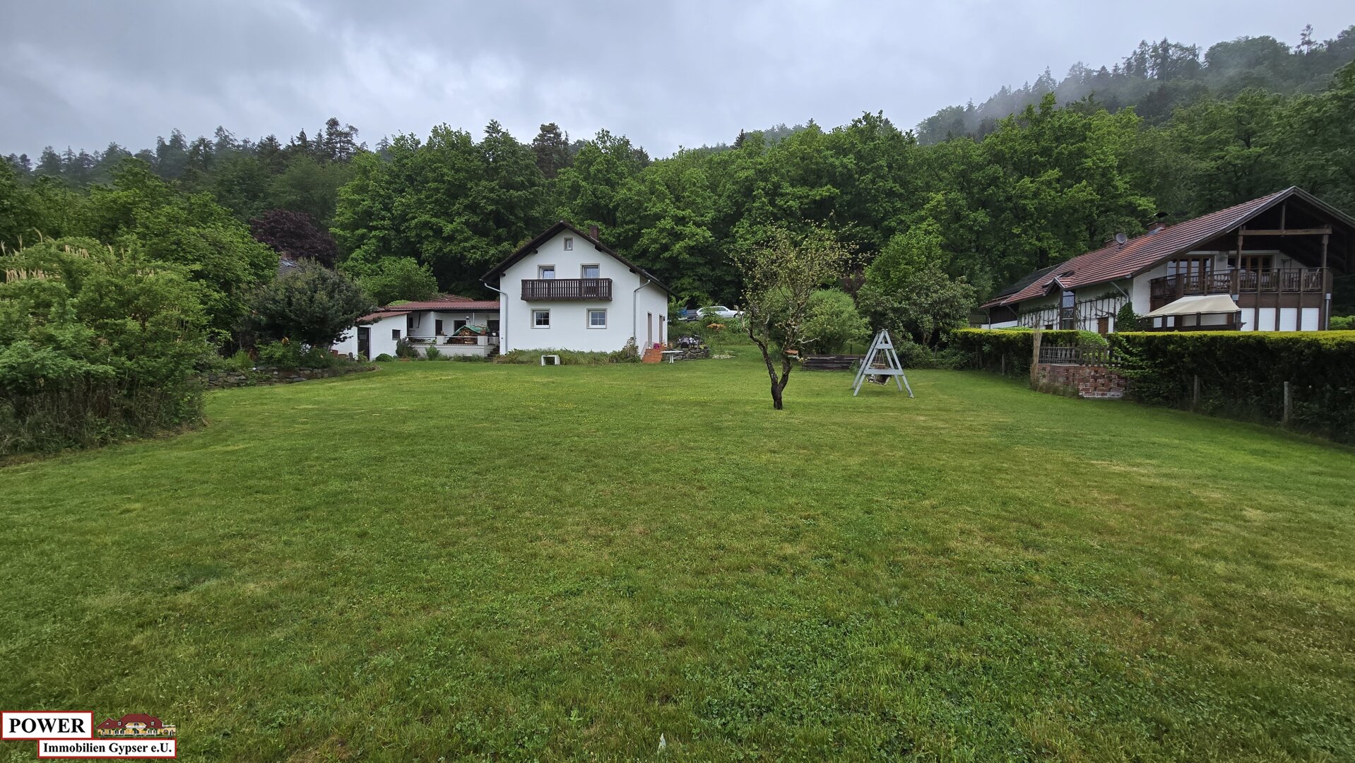 Einfamilienhaus in Waldrandlage / großes Grundstück - Ihr neues Zuhause !