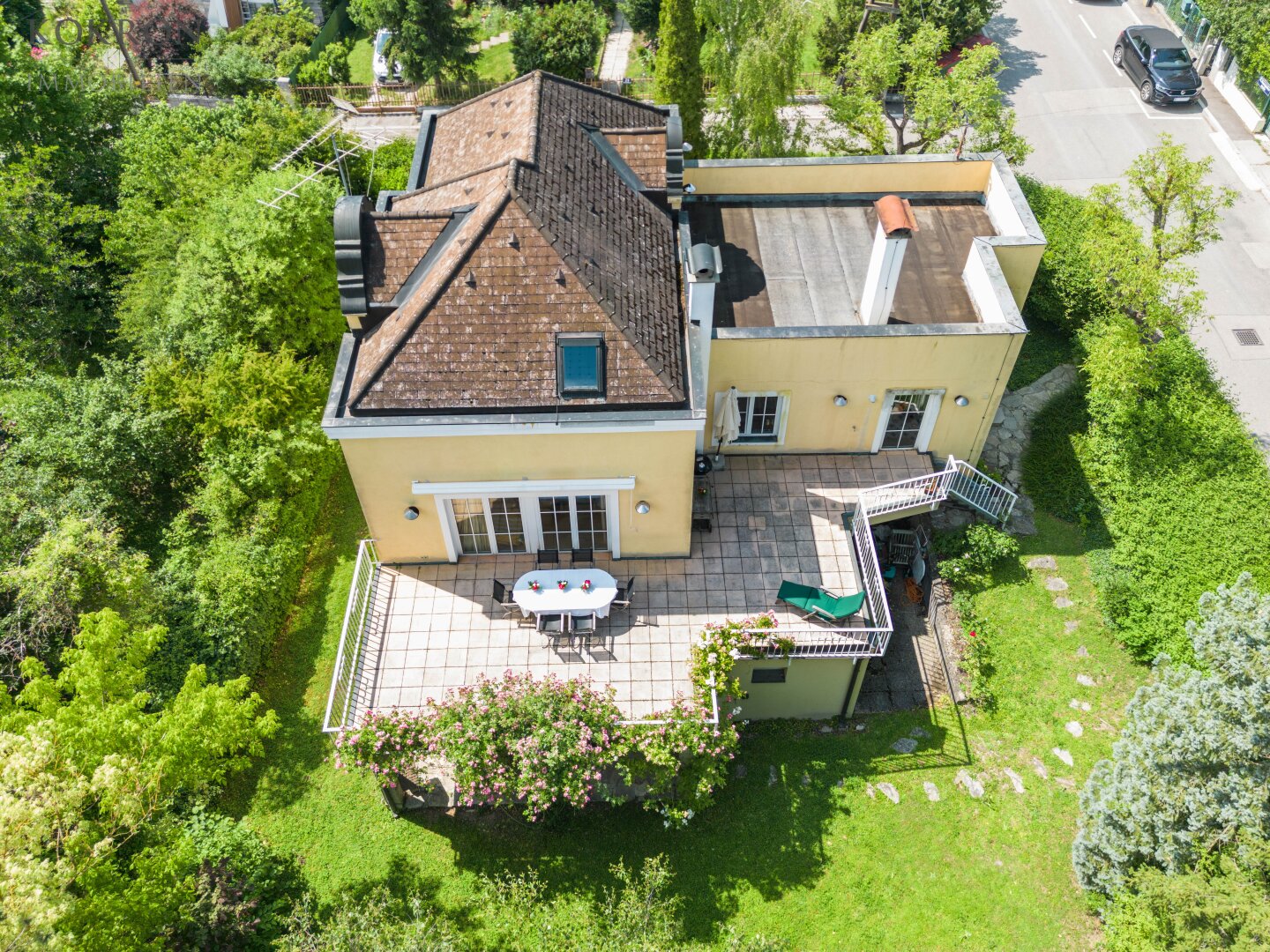 Familienoase - schöner Garten - voll nutzbarer Keller - ruhige Siedlungslage!