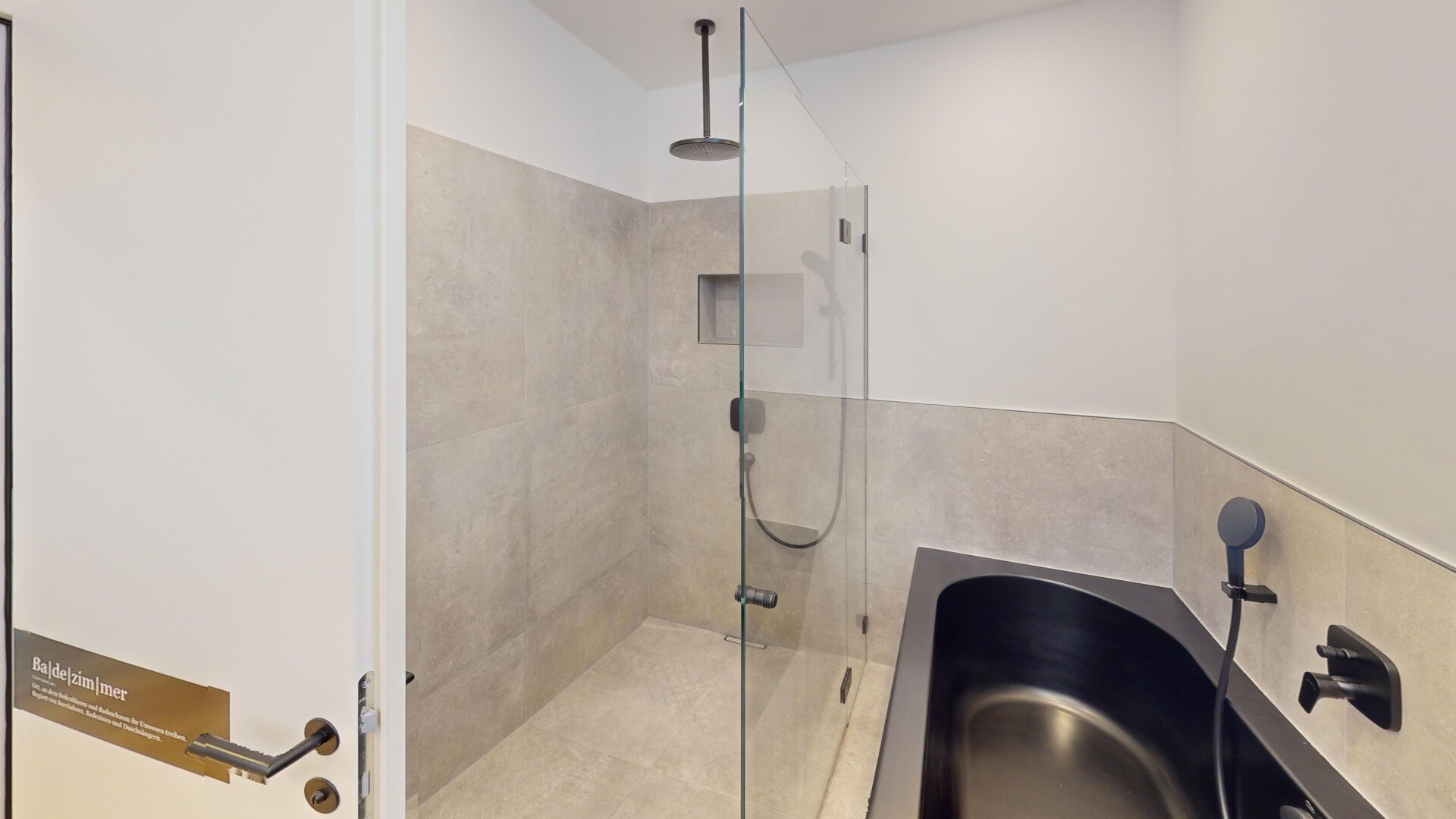 Hochwertiges Familienwohnjuwel: 3 Schlafzimmer, Walk-In Closet & 3 Balkone