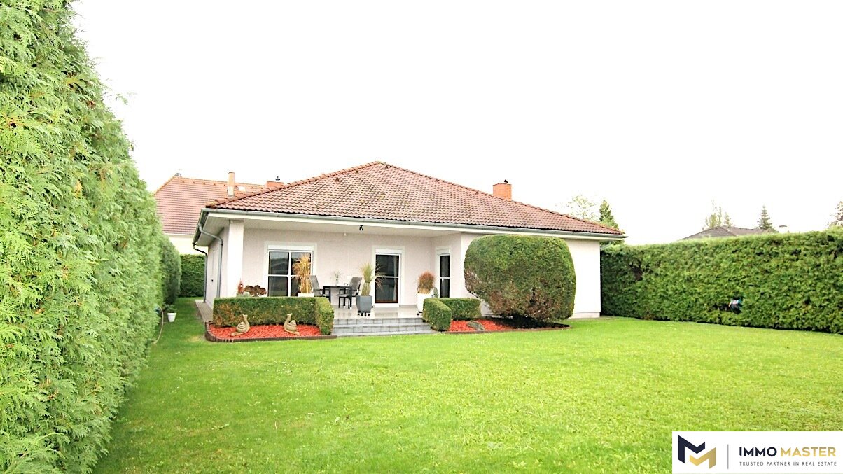 Wohnen auf 1000 m² barrierefreier Fläche, Bungalow in Trumau mit uneinsehbarem Garten