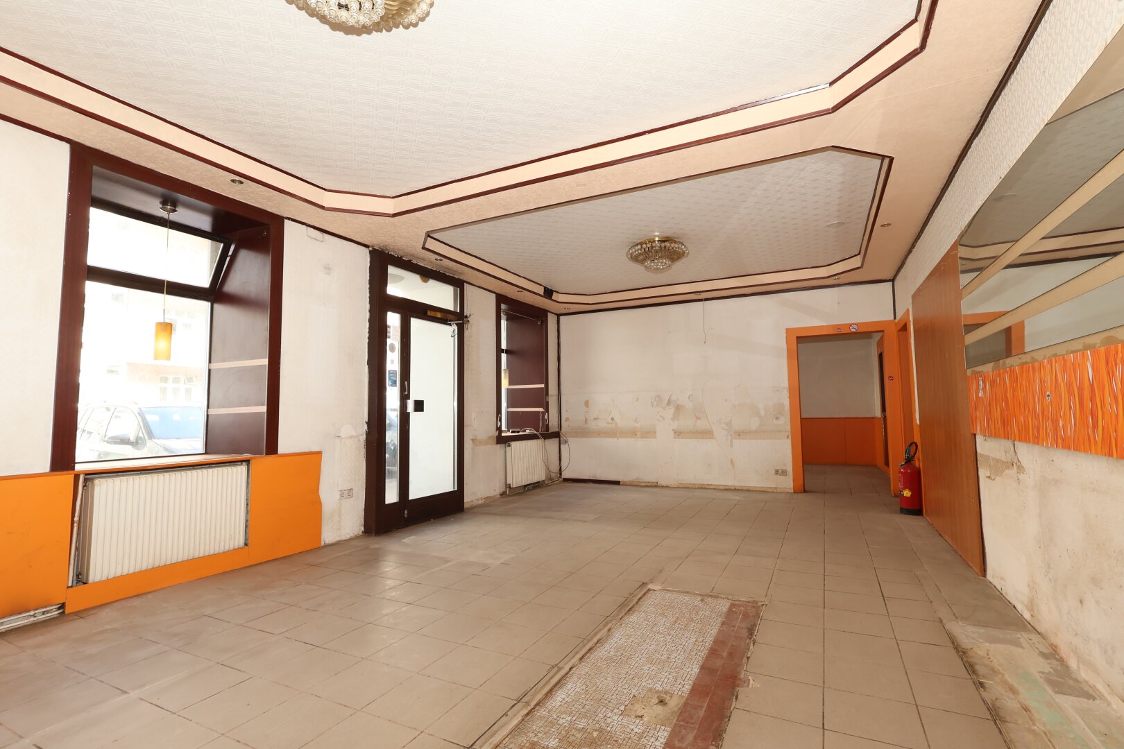 Unbefristet: Genehmigtes Gastgewerbelokal - 125m² plus Nebenflächen - Niedrige Ablöse