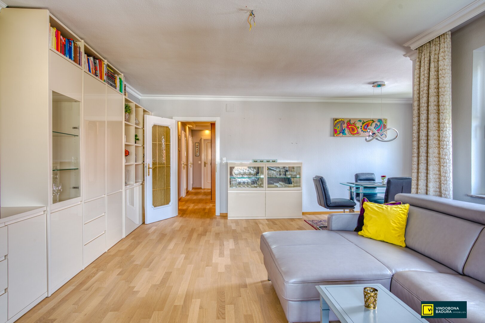 Helle und großzügige 3-Zimmer Wohnung mit Loggia | Teilmöbliert