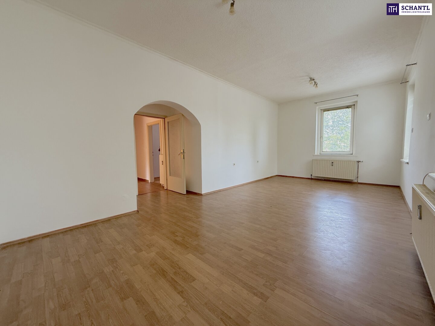 Schnäppchen-Alarm! Tolle 74m2 Altbauwohnung mit enormen Potenzial, Carport & großzügigem Keller – Ihr neues Zuhause in Graz! Innenhof-Balkon kann bewilligt werden!