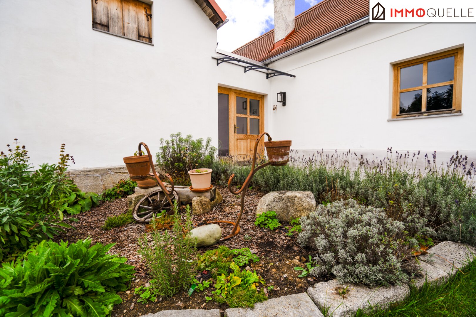 Ein Zuhause mit Zukunft - Charmantes Landhaus mit Eichenholzdetails, Ruhe & Weitblick ins Grüne!