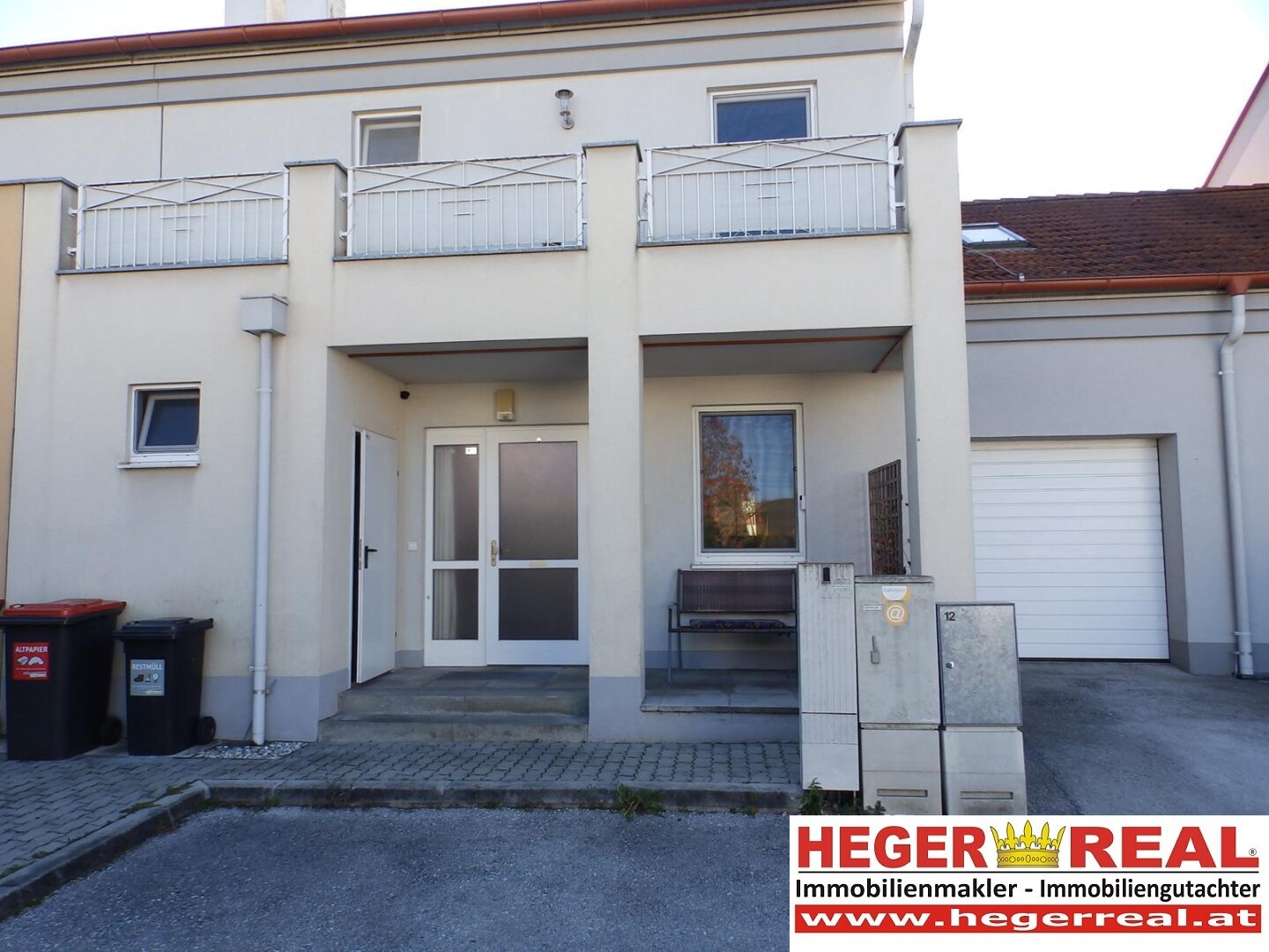 DOPPELHAUSHÄLFTE - GARAGE + PARKPLATZ - HOHE WOHNBAUFÖRDERUNG