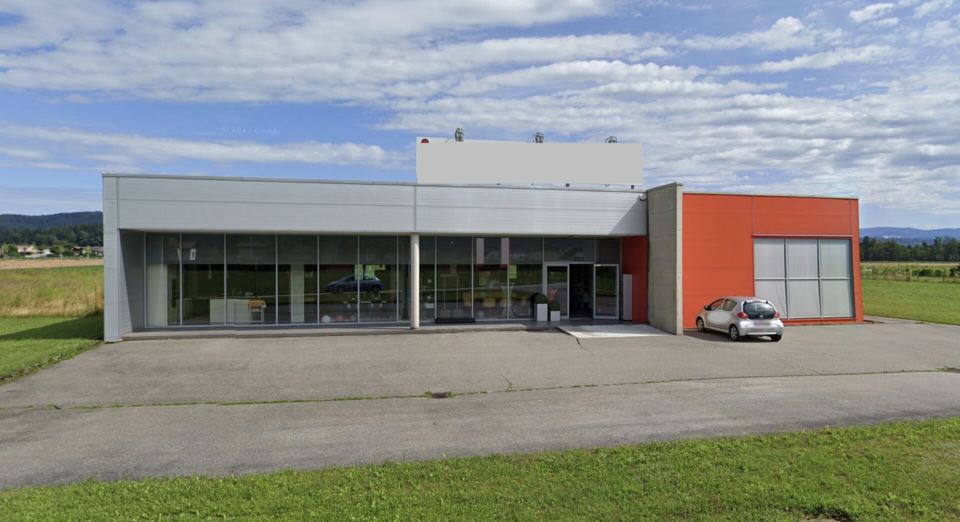 Exquisite Verkaufshalle in Klagenfurt Ost zu verkaufen!