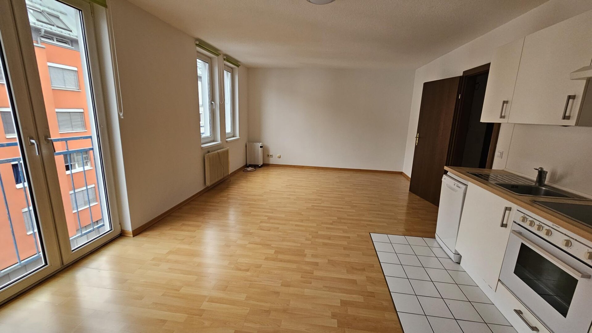 Helle 2-Zimmer-Wohnung nahe Mariahilfer Straße – U3/U4/U6!