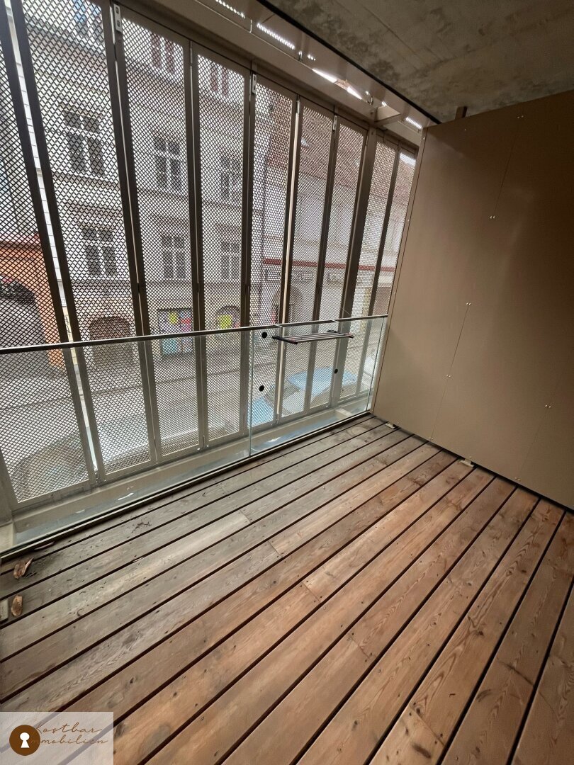 Höchst originelles & sehr schönes 1,5 Zimmernest in der Griesgasse mit Balkon zur Miete.