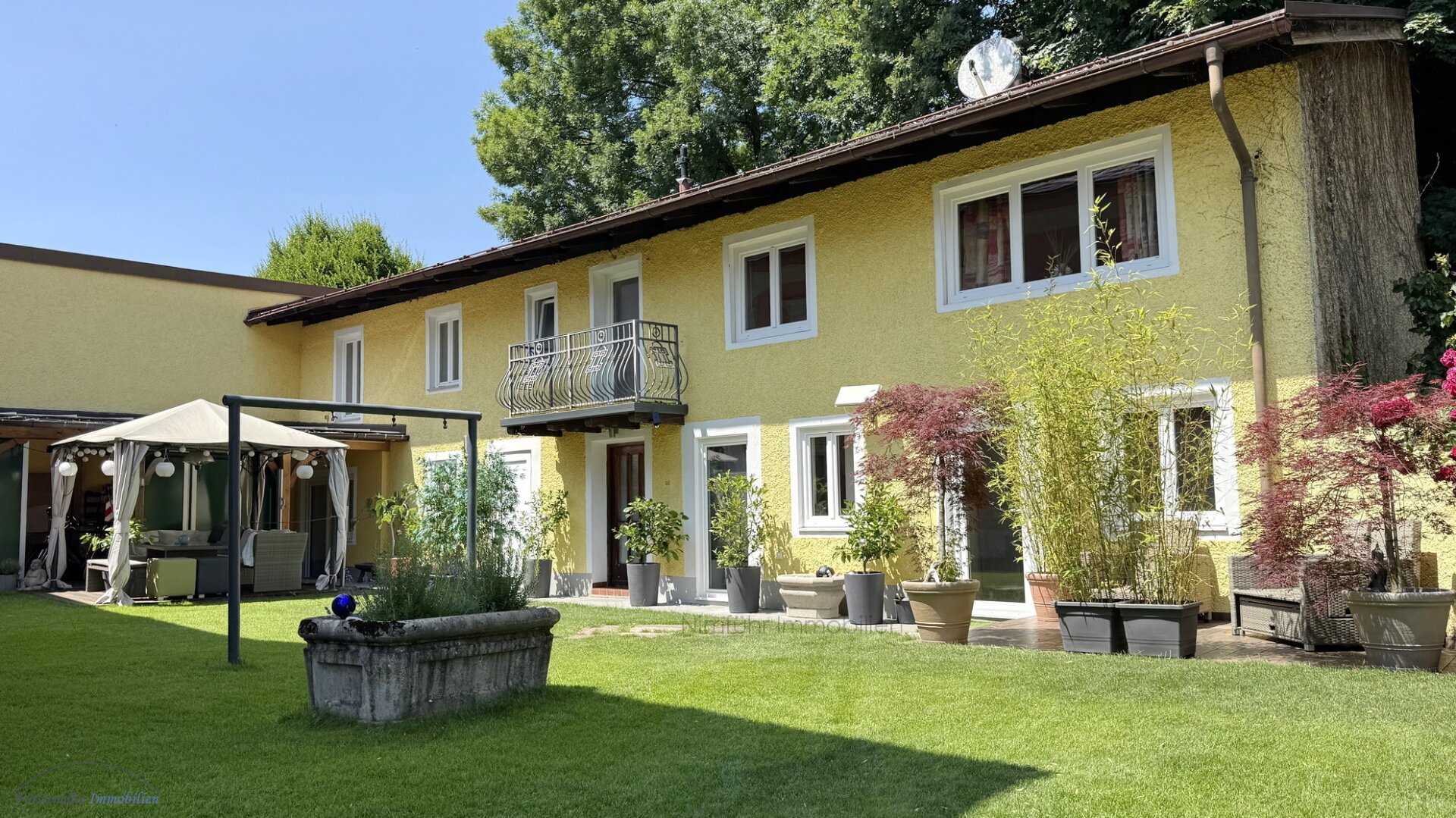 KAUF - TOPLAGE PARSCH: Jahrhundertwende Villa mit Nebengebäude
