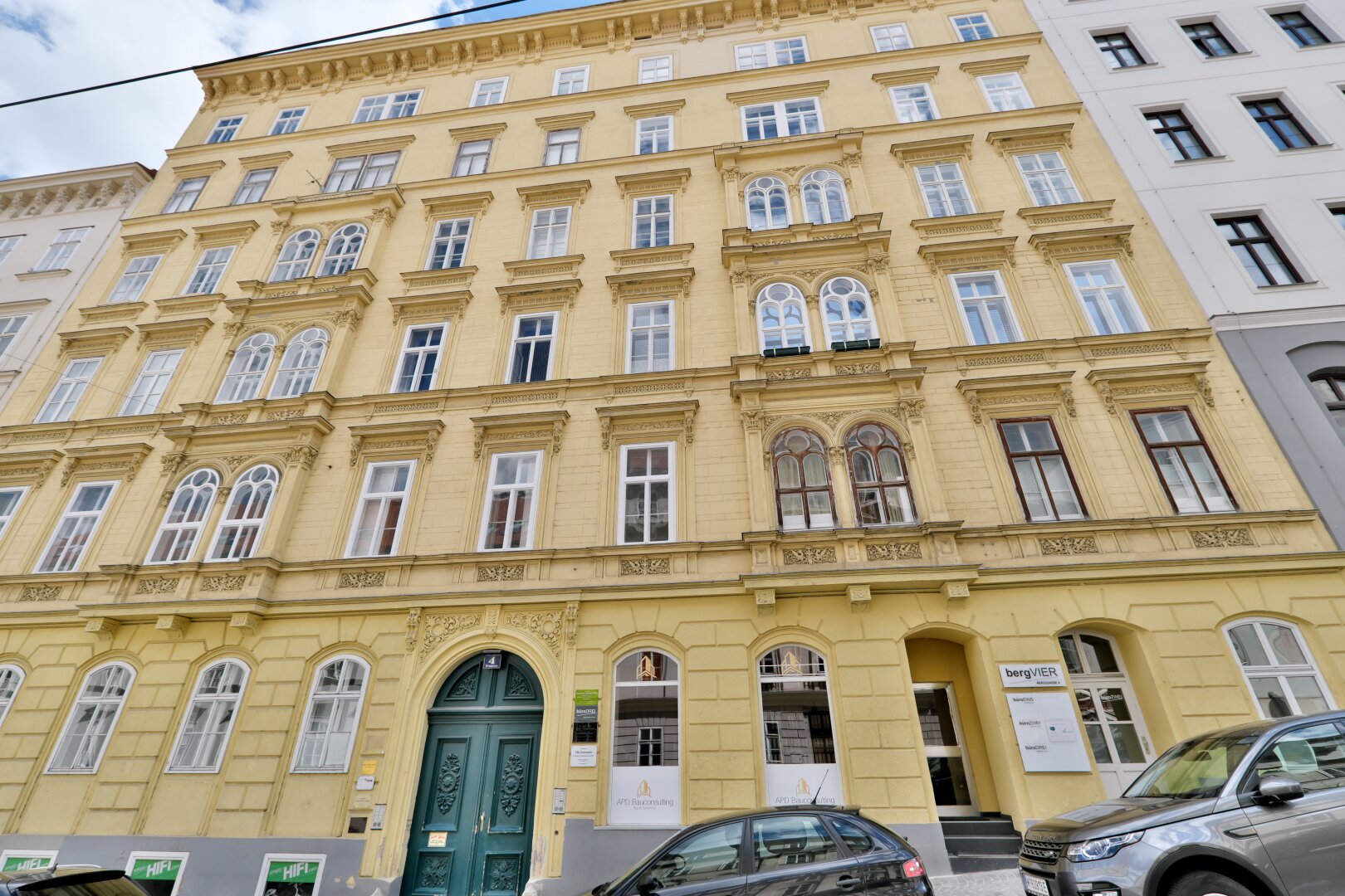 SCHOTTENTOR-Nähe:206m², 5 Zimmer, Balkon, Sternparketten, Flügeltüren / historischer Altbau