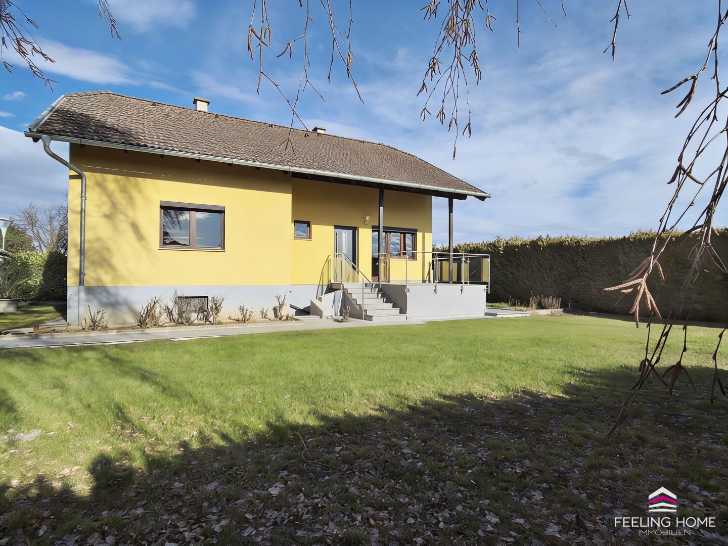 Ihr Rückzugsort vor den Toren Wiens – Haus mit schönem Garten, moderner Terrasse & Garage!