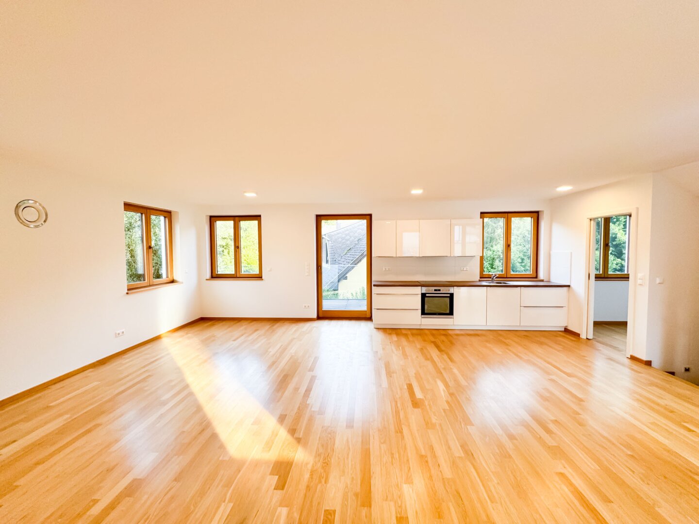 ERSTBEZUG! Eigenheim mit 189 m2 in Ziegelmassivbauweise in ruhiger Grünruhelage in Wiennähe!