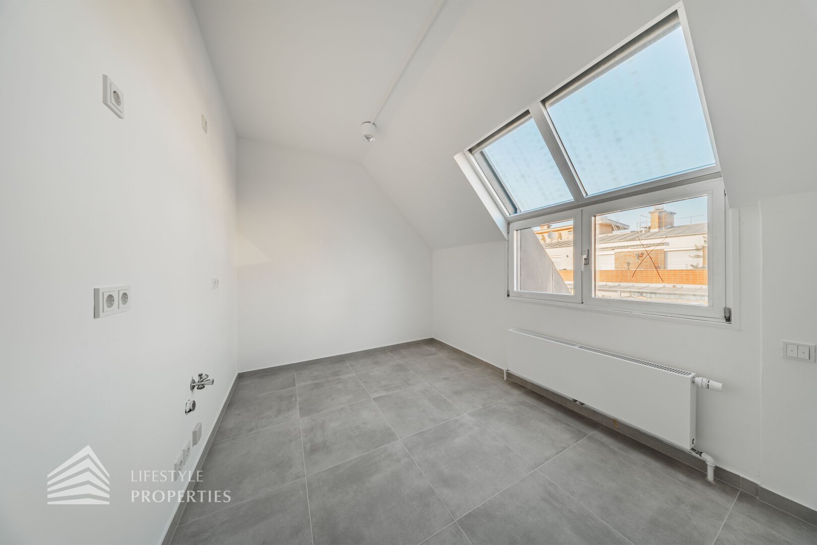 Erstbezug! Renoviertes 4-Zimmer Büro in Toplage