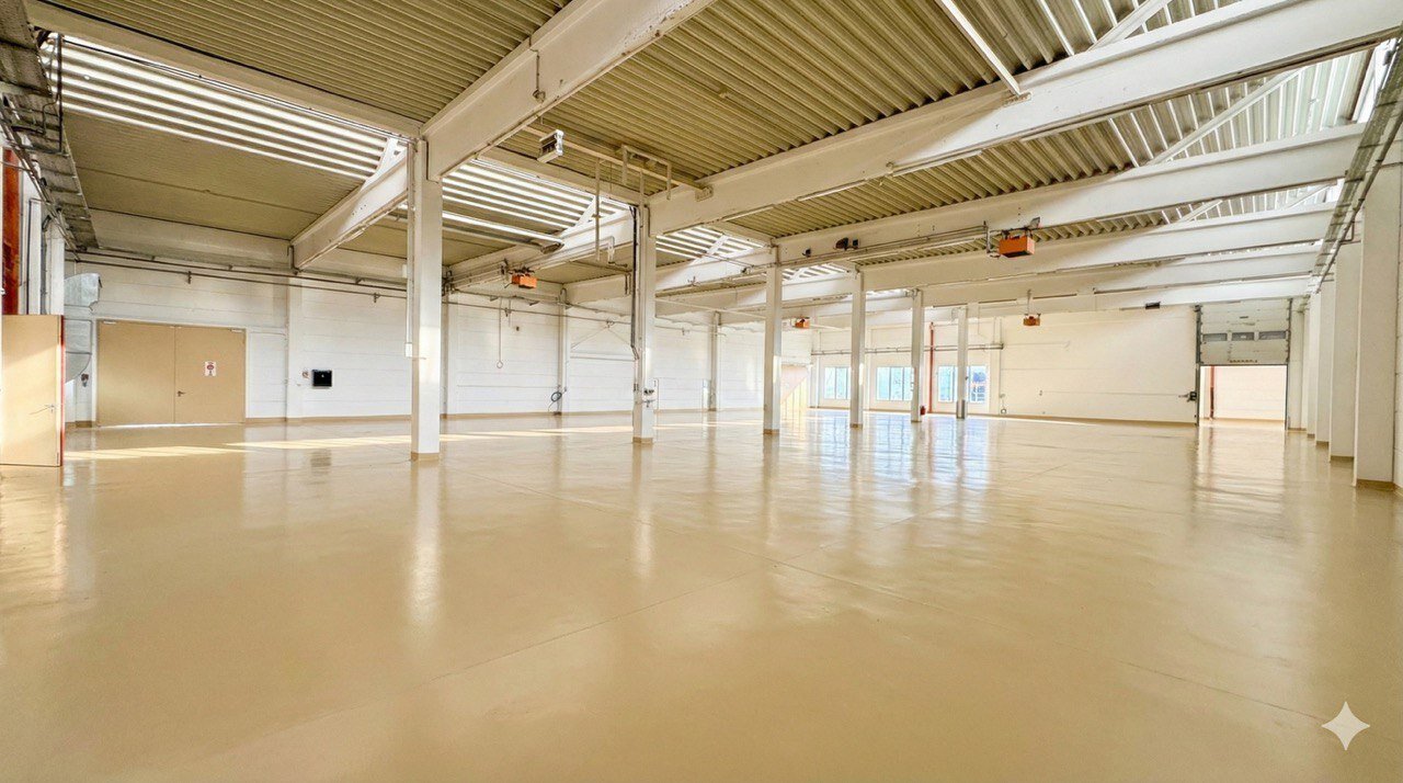 Moderne Produktions- und Lagerhalle | 3.057 m² Nutzfläche | 7.247 m² Grundstück | PV-Anlage | 6,35 m Raumhöhe – St. Pölten