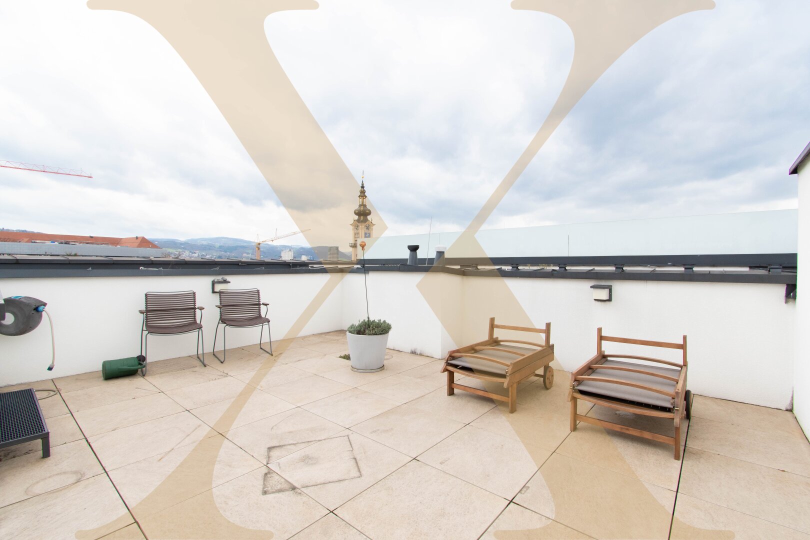 Hochwertige 3-Zimmer-Maisonettewohnung inkl. Dachterrasse in Linzer Bestlage an der Promenade zu vermieten!