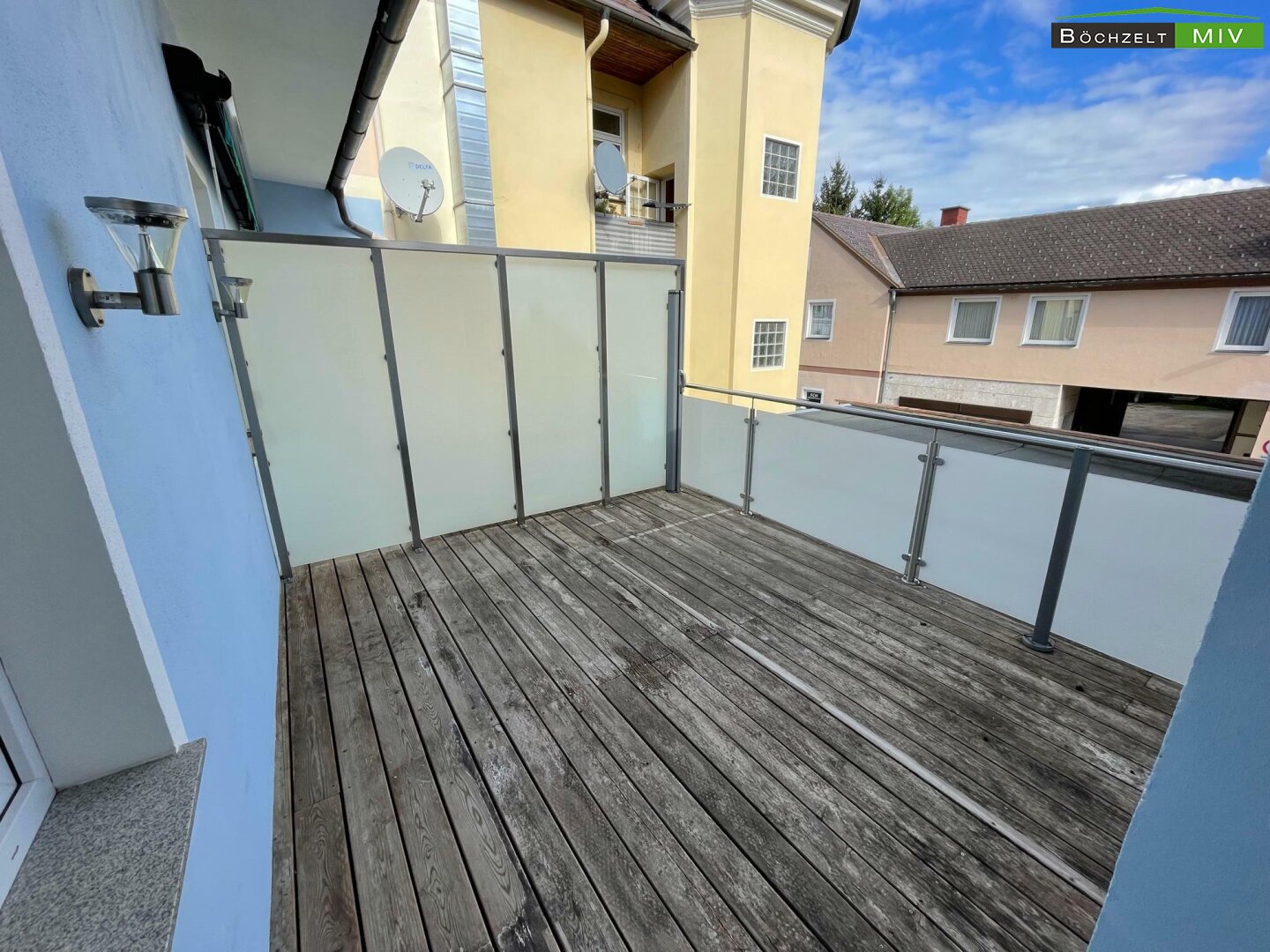 sehr gepflegte und großzügige Wohnung mit Terrasse & Carportplatz ++ KNITTELFELD ++