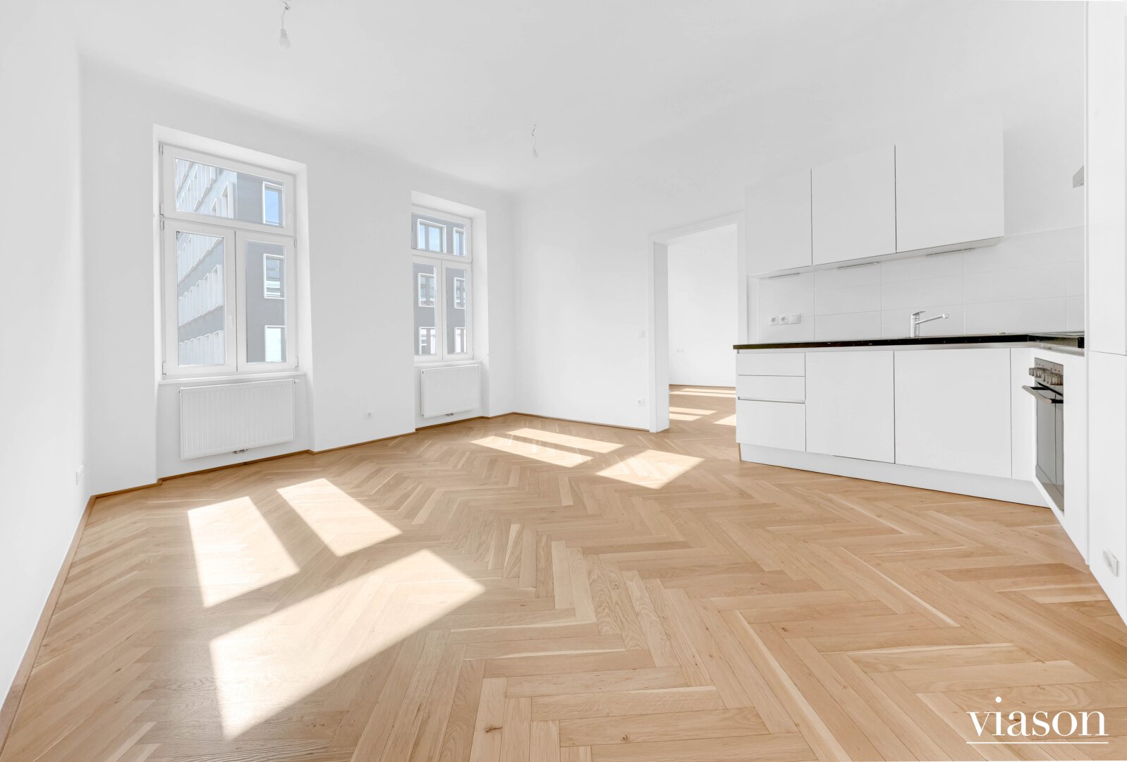 TOP 23 I 2 Zimmer I 3. Stock I Fischgrätparkettboden I Komplettküche