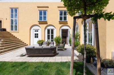 Revitalisierte Designervilla 317 m² Nutzfläche, 190 m² Garten 1190 Wien