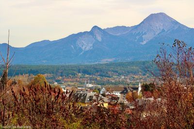UNVERBAUBARE AUSSICHTSLAGE! Grundstücksplateau mit atemberaubendem Blick auf Villach und die Karawanken!