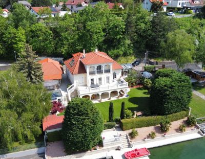 Einmalige Gelegenheit am Seeufer - außergewöhnliches Anwesen auf Pachtgrund zu verkaufen