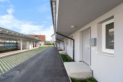 Erstbezug ab Mai: modernes Reihenhaus in ruhiger Lage