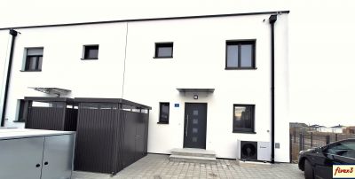 TOP-INFRASTRUKTUR - Eck-Reihenhaus mit Garten und Vorplatz in Heiligeneich, Ruhelage, zu mieten