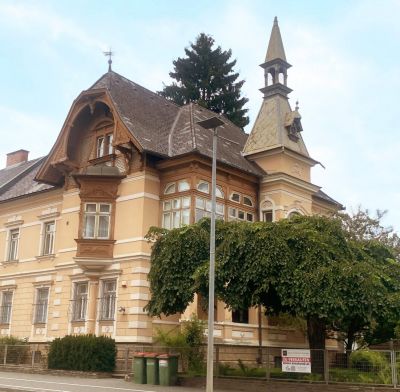 Knittelfeld: Historische Stadtvilla mit Seltenheitswert – Repräsentatives Wohnen & Arbeiten im Stil der Jahrhundertwende