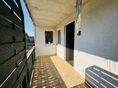 Gepflegte 3-Zimmer-Wohnung mit Balkon & Kamin in Wundschuh – Grünblick & Carport inklusive