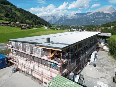 Moderne neubau Büroflächen (auf Wunsch inkl. Dienstwohnung) in Saalfelden / Harham direkt an der B311 zu vermieten