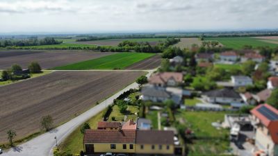 Charmantes Einfamilienhaus mit großem Garten sucht neuen Besitzer!