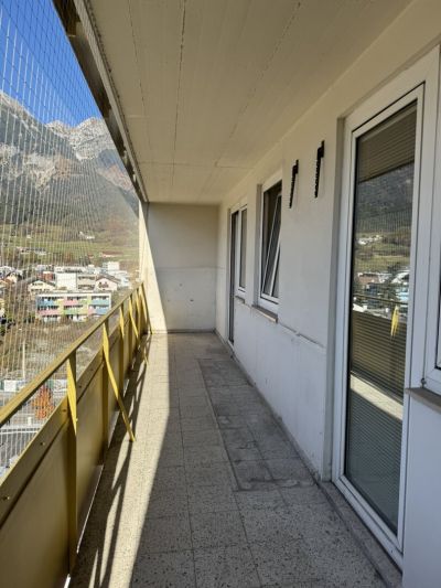 Innsbruck/ O-Dorf: sanierungsbedürftige kleine 3-Zimmer-Wohnung mit gr. Westbalkon!