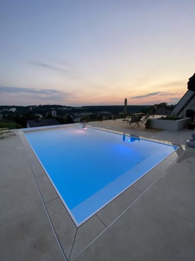 +PHÄNOMENALE Villa mit traumhaftem Panorama, Klima, Pool, Sauna, Designermöbel, direkt in Oberpullendorf anzumieten!