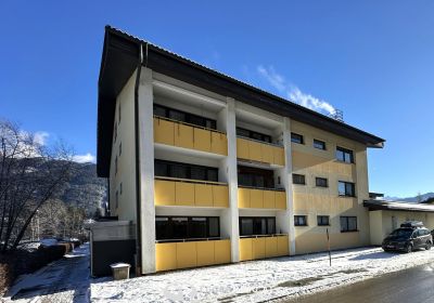 5700 Zell am See: MIETE:  Schüttdorf ! Klein aber Fein !! komplett renovierte 33m² Wohnung mit Balkon und Parkplatz ab SOFORT! Seenähe !!!