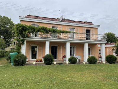 Stadtvilla zur Miete in zentraler Lage