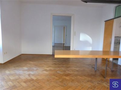 Provisionsfrei: Schöner 118m² Altbau mit Einbauküche beim Währinger Park - 1180 Wien
