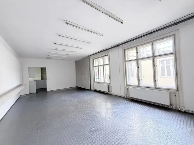 Loft hofseitig
